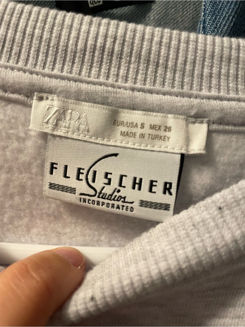 Zara Light Gray Fleischer Studios Crewneck Sweatshirt betty boop - Picture 2 of 6